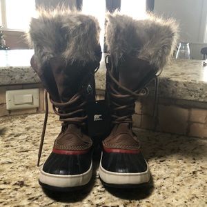 BRAND NEW waterproof boots